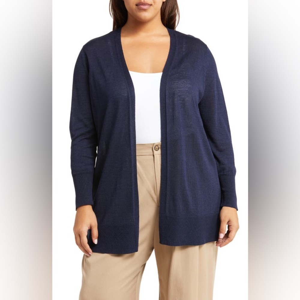 Side Slit Cardigan In Navy Peacoat
Size XS - Picture 6 of 14